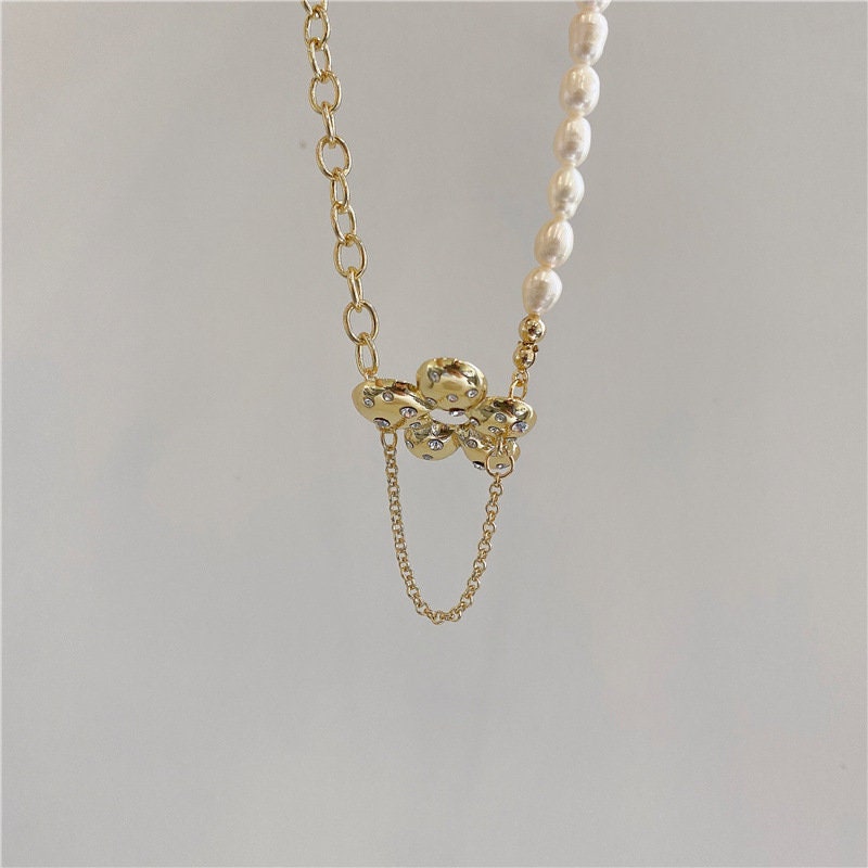 Double Layer Flower Charm Necklace