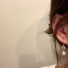 Pendientes colgantes de color verde agua y perla de marfil