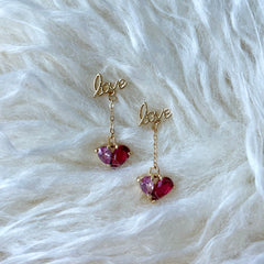 Pendientes colgantes con forma de corazón rosa y letra de amor