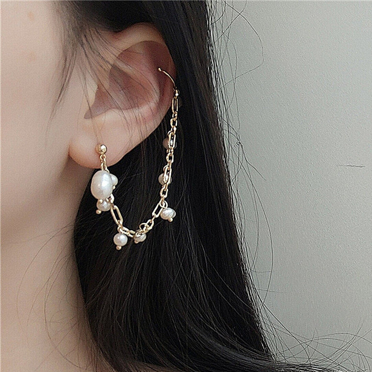 Pendientes de cadena colgantes de oro con perlas de agua dulce hechos a mano