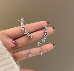 Silberner Manschetten-Kletterer mit Efeuranken