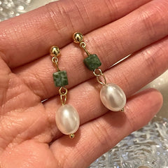 Vintage style pearl earrings