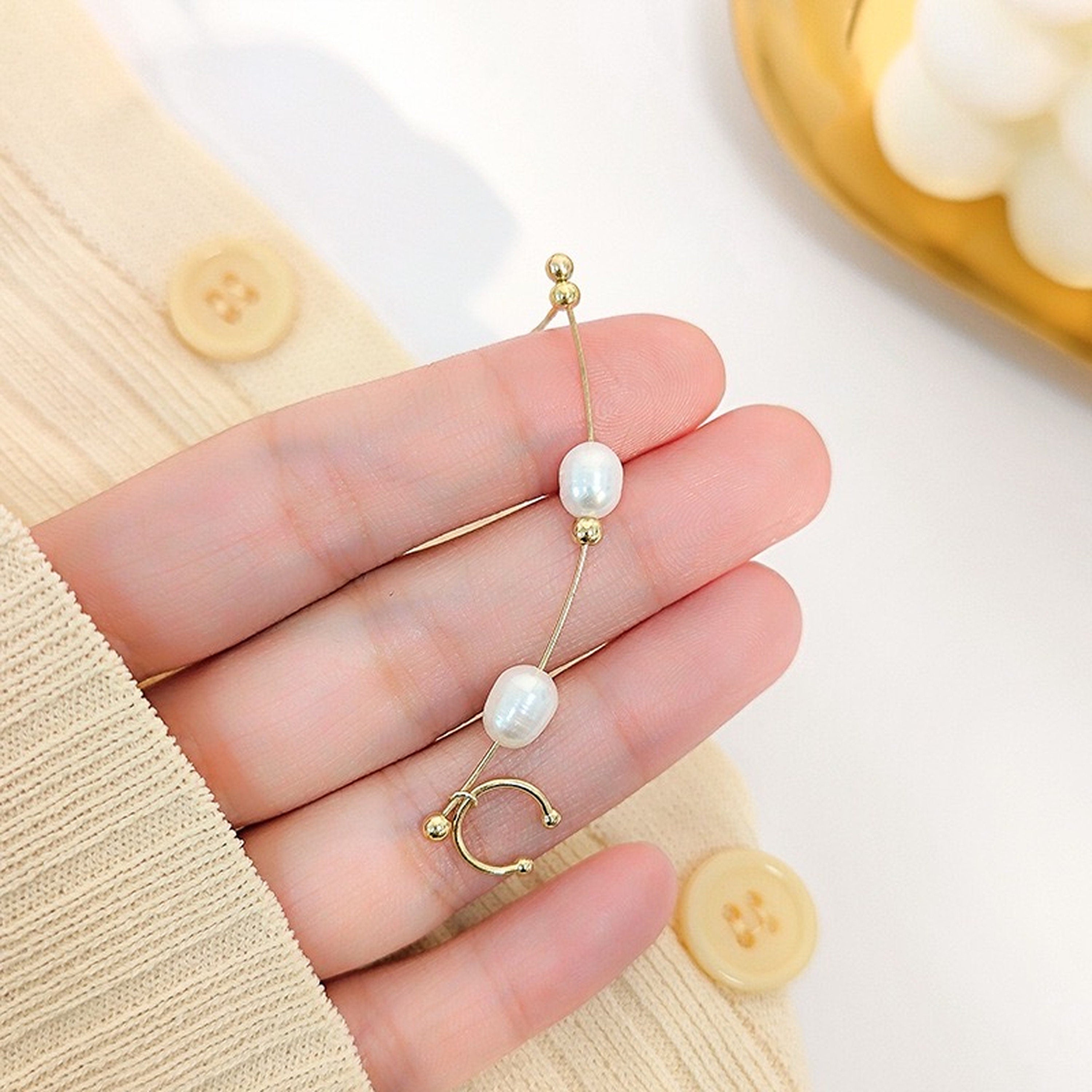 Dainty Natural Pearl Ear Crawler Climber