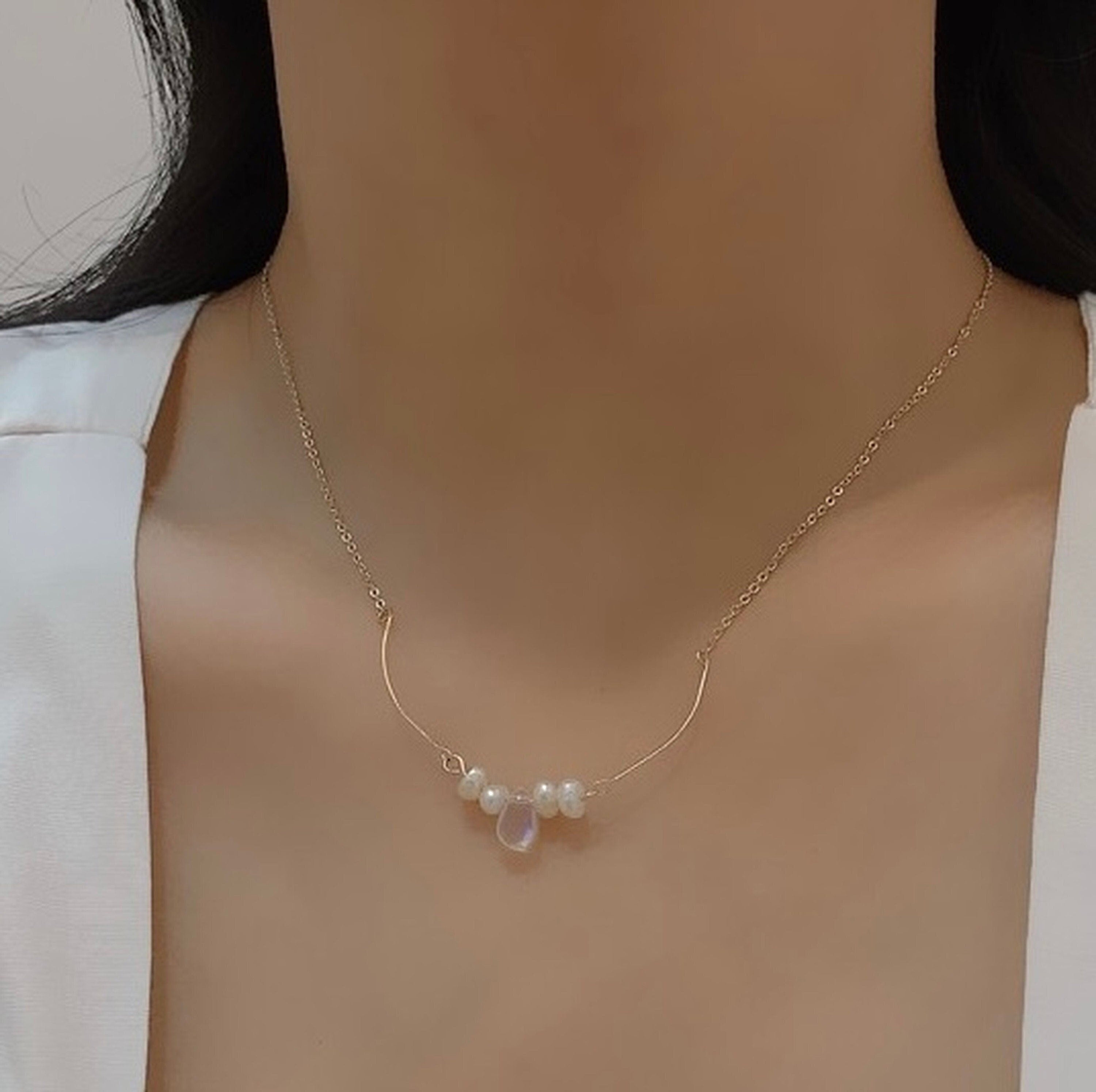 Curve Bar Pearl Layering Necklace