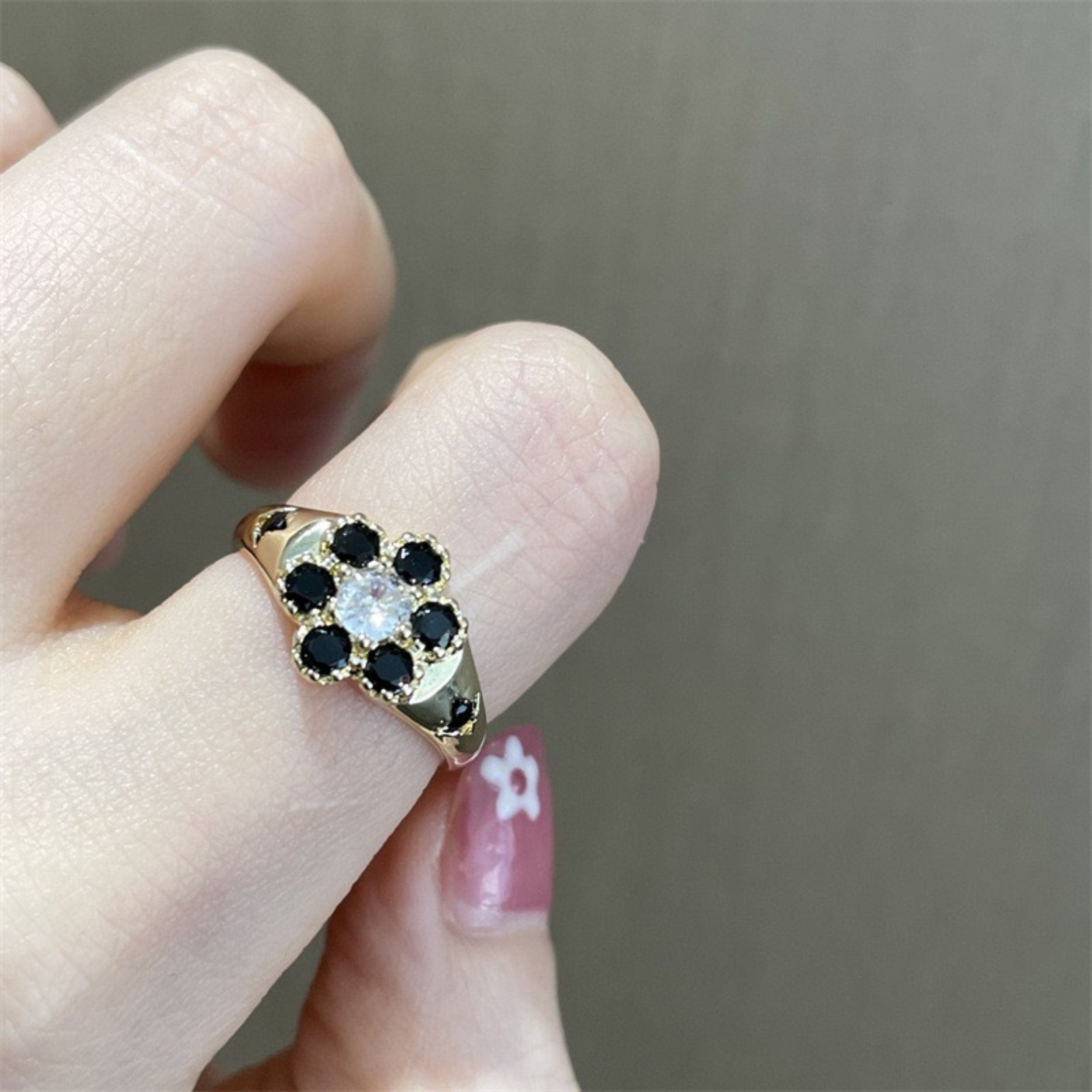 Black Floral Gold Chunky Ring