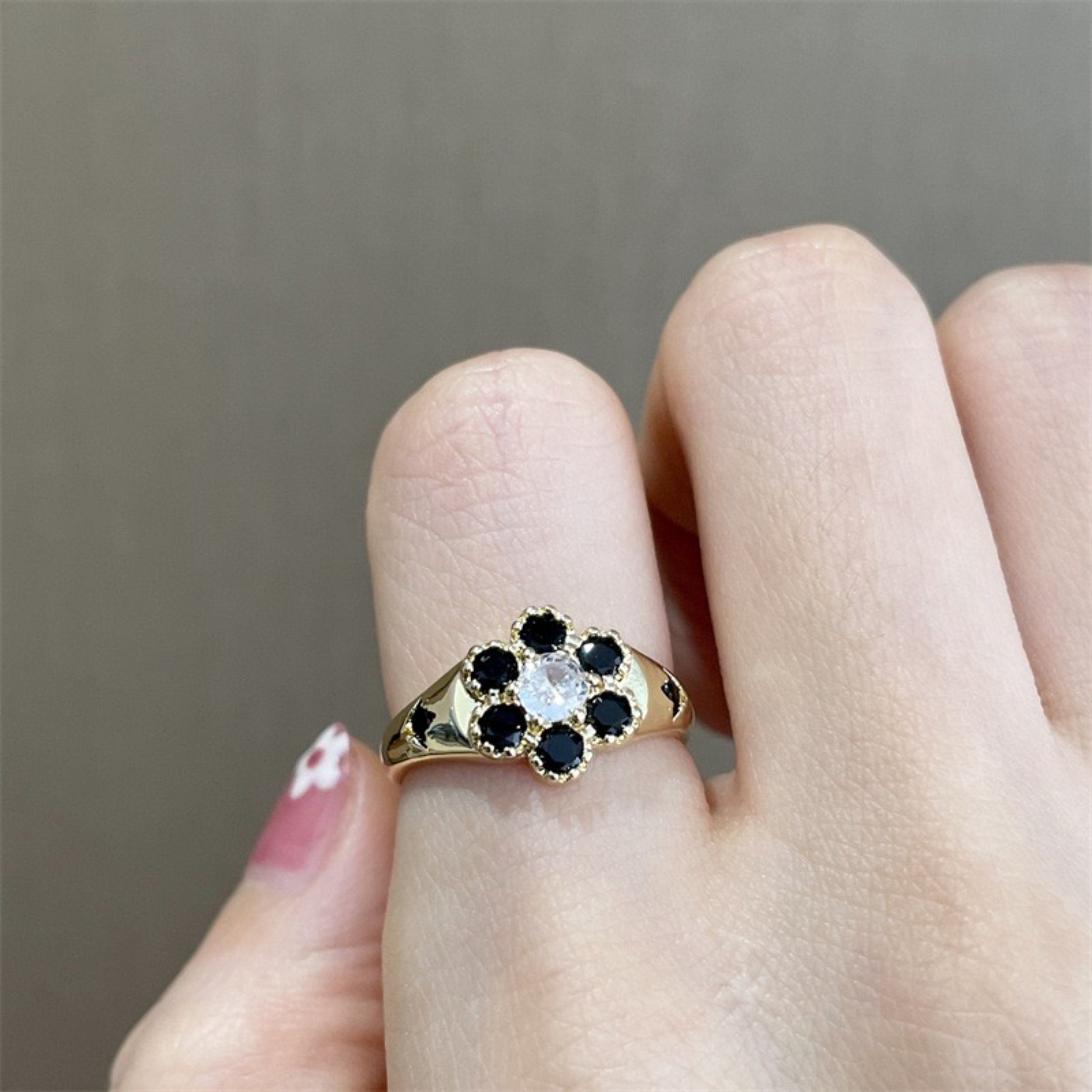 Black Floral Gold Chunky Ring