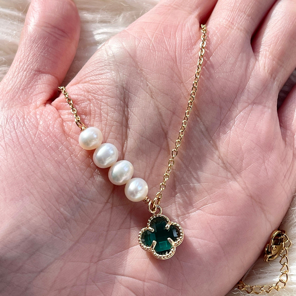 Emerald Natural Pearl Gold Necklace