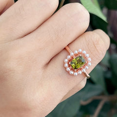 Anillo de oro rosa verde oliva con energía curativa