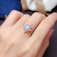 Anillo de piedra lunar con piedra natal hecho a mano