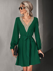 V-neck lace long-sleeved dress