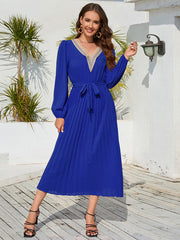 V-neck lace pleated dress mid-length A-line skirt