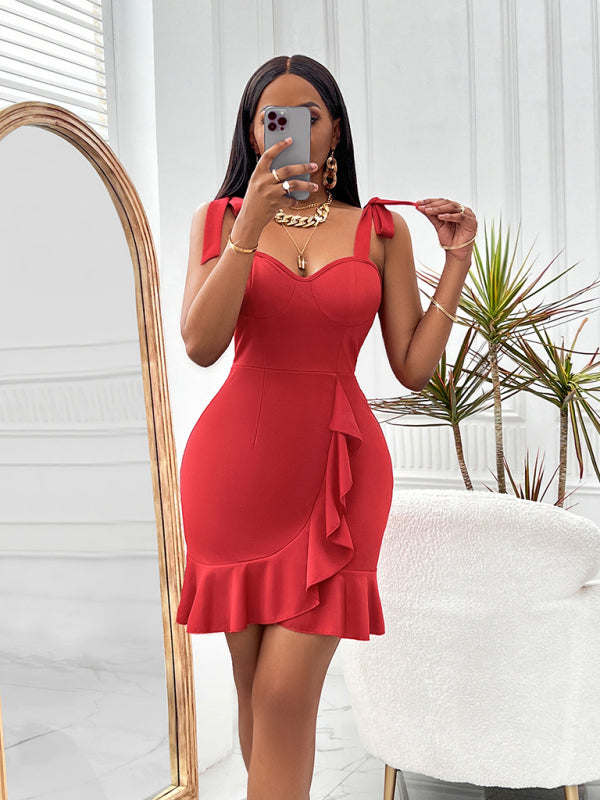 V-neck sleeveless solid color slim fit hip-hugging dress