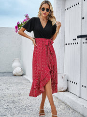 Feminine contrast V-neck belted ruffle dress