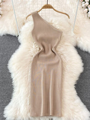 slanted shoulder solid color slim elastic slim fit hip-hugging knitted dress