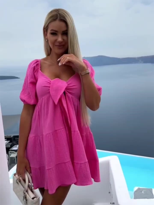 versatile strappy V-neck short-sleeved dress