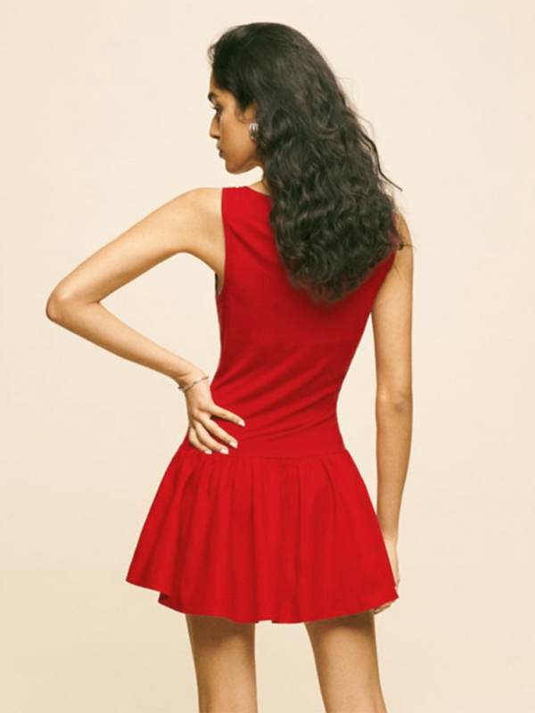 Ladies solid color sleeveless stitching dress
