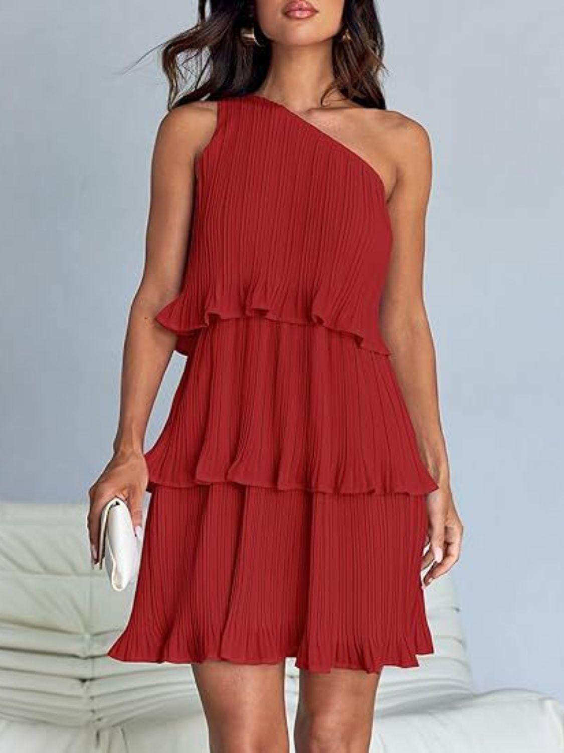 Vestido mini con un solo hombro y capas