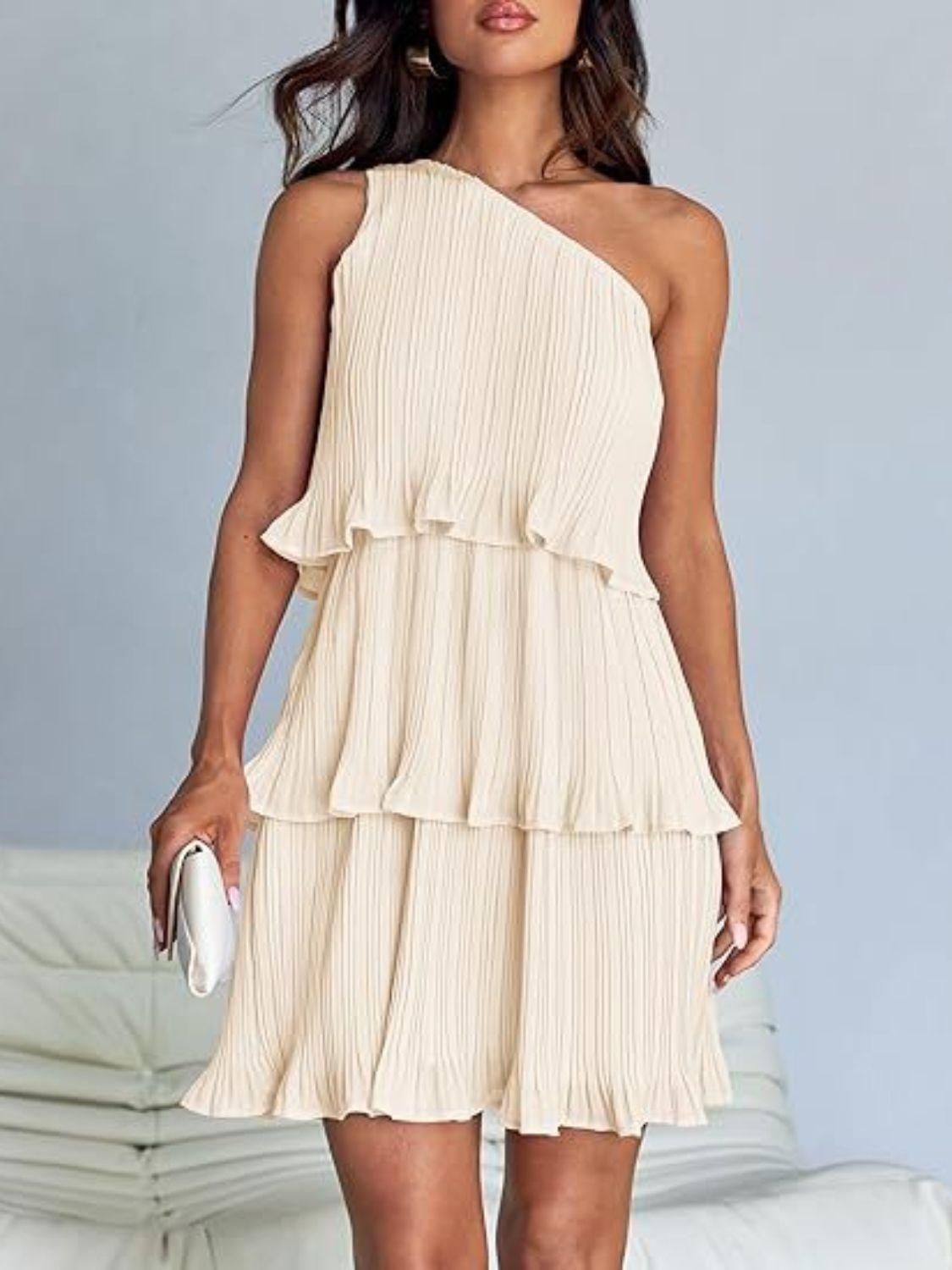 Vestido mini con un solo hombro y capas