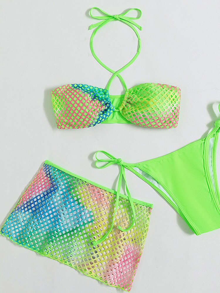 Conjunto de bikini de tres piezas con estampado tie-dye