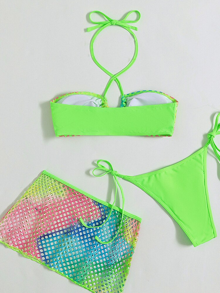 Dreiteiliges Bikini-Set mit Batikmuster