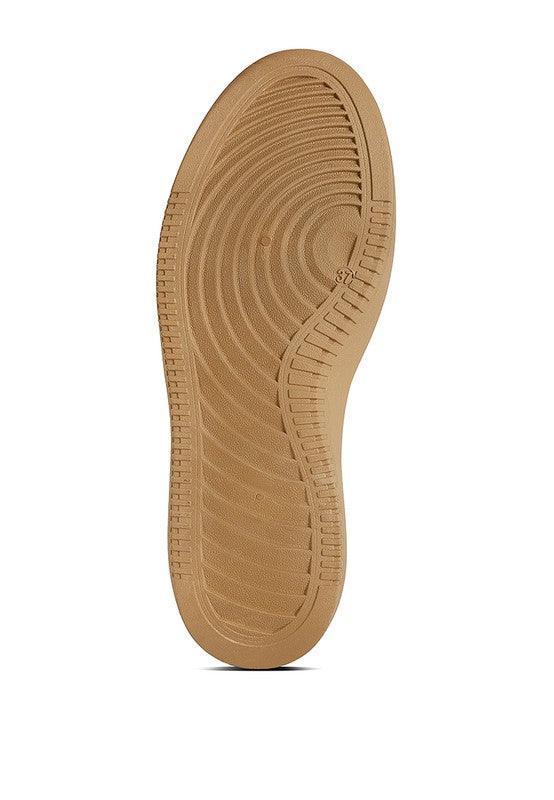 Zapatillas Monigue de piel sintética con detalle de punto de cruz