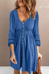 Vestido mini de manga larga con escote redondo y talle imperio
