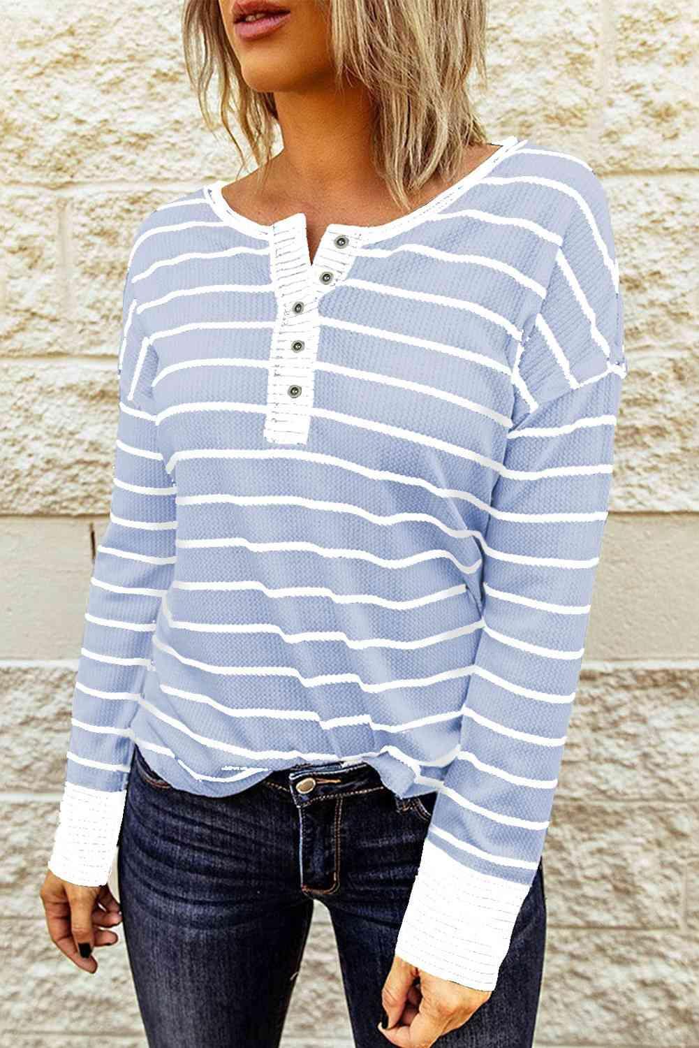 Top Henley de manga larga con punto gofre a rayas