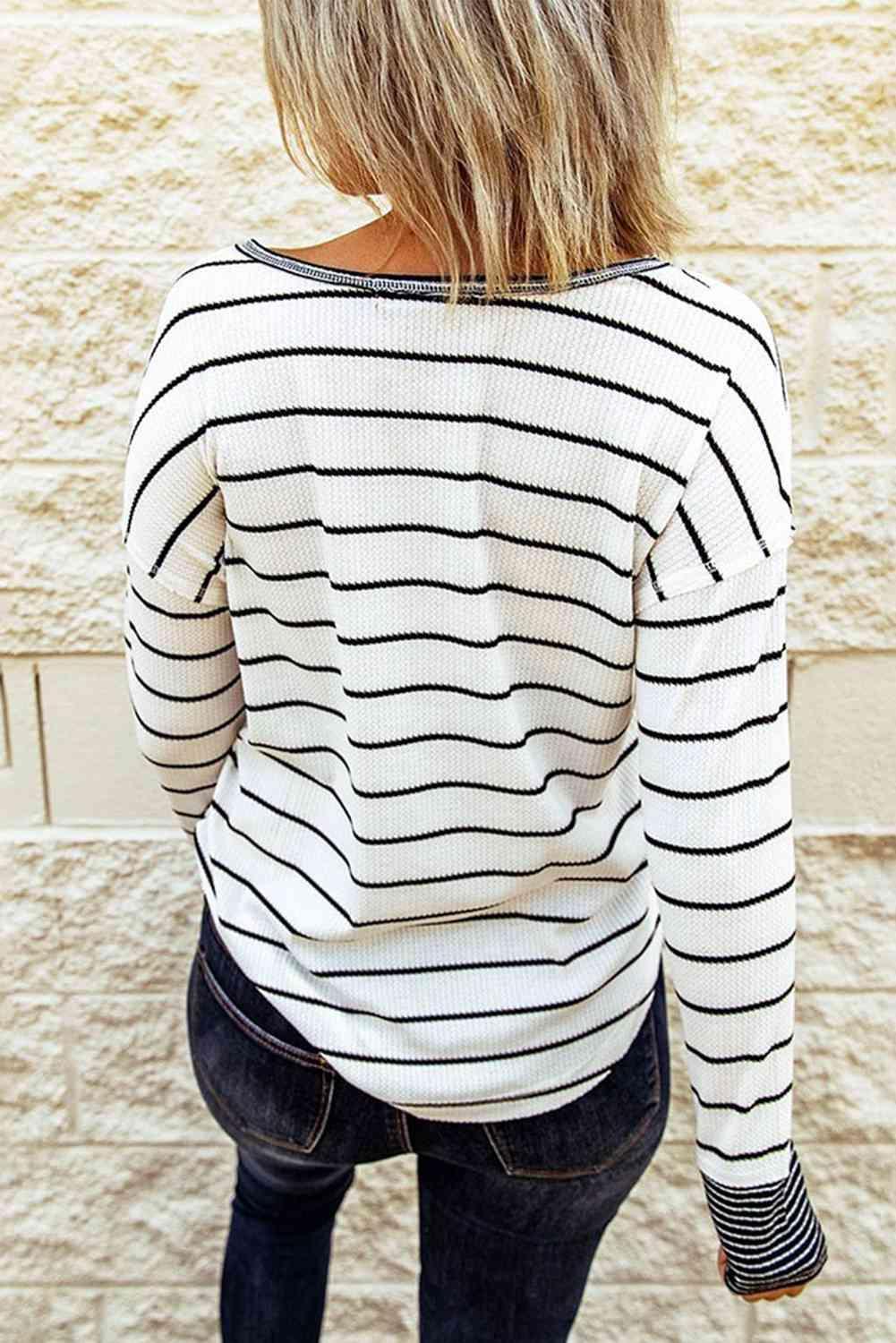 Top Henley de manga larga con punto gofre a rayas