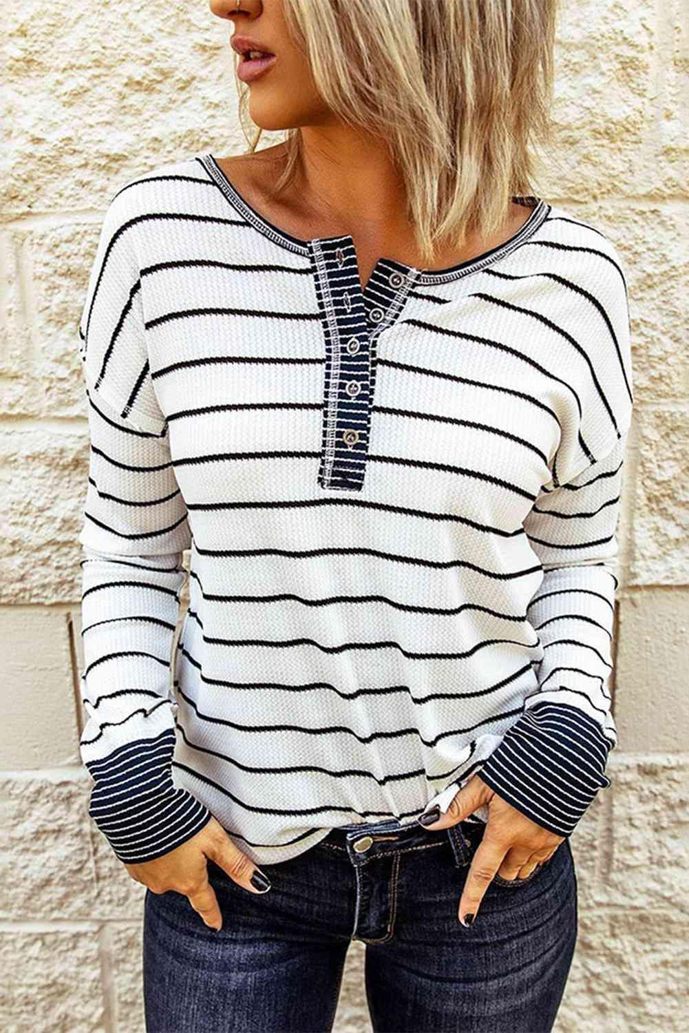 Top Henley de manga larga con punto gofre a rayas