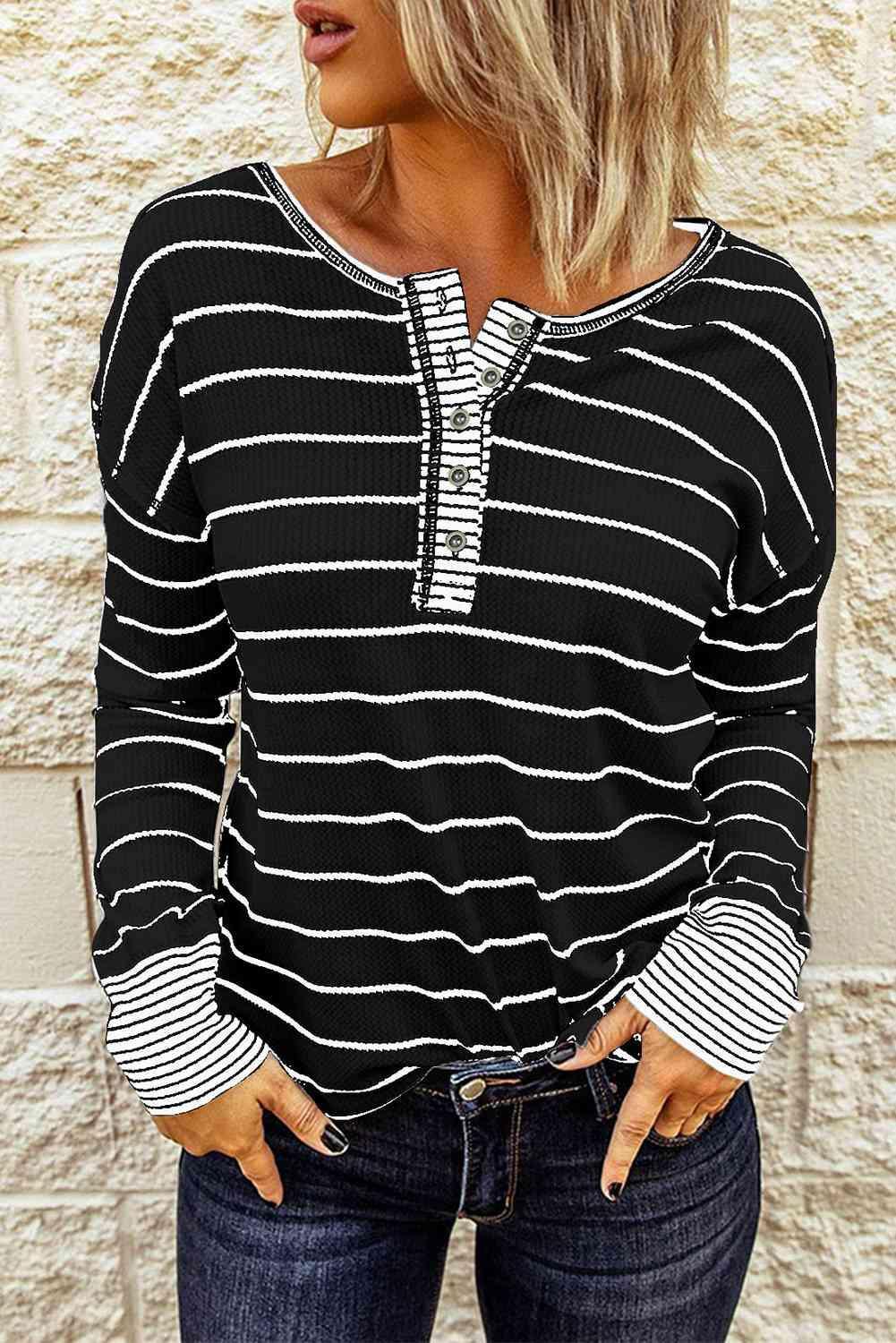 Top Henley de manga larga con punto gofre a rayas