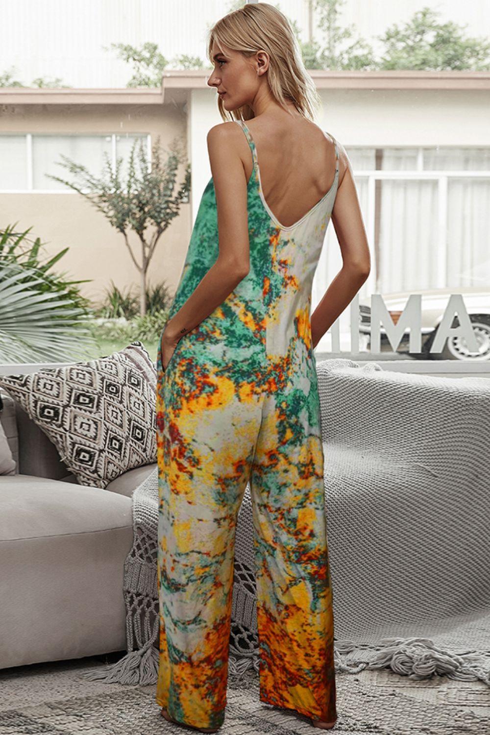Jumpsuit mit Batikmuster und Spaghettiträgern und Taschen