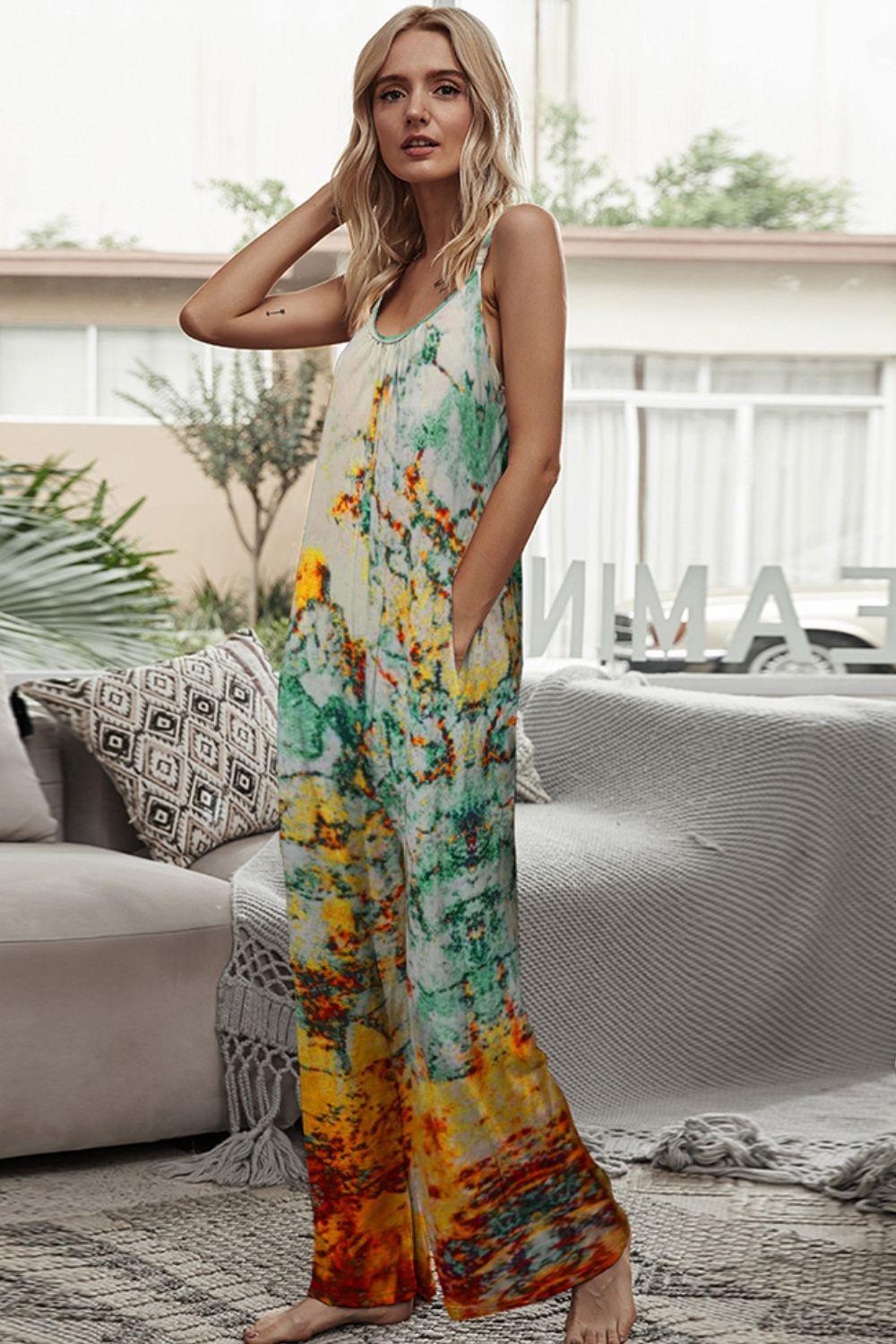 Jumpsuit mit Batikmuster und Spaghettiträgern und Taschen