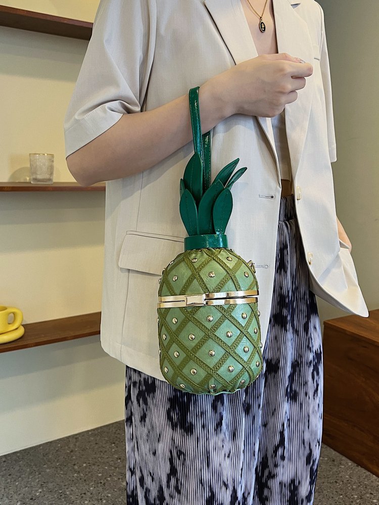 Bolso bandolera con forma de piña