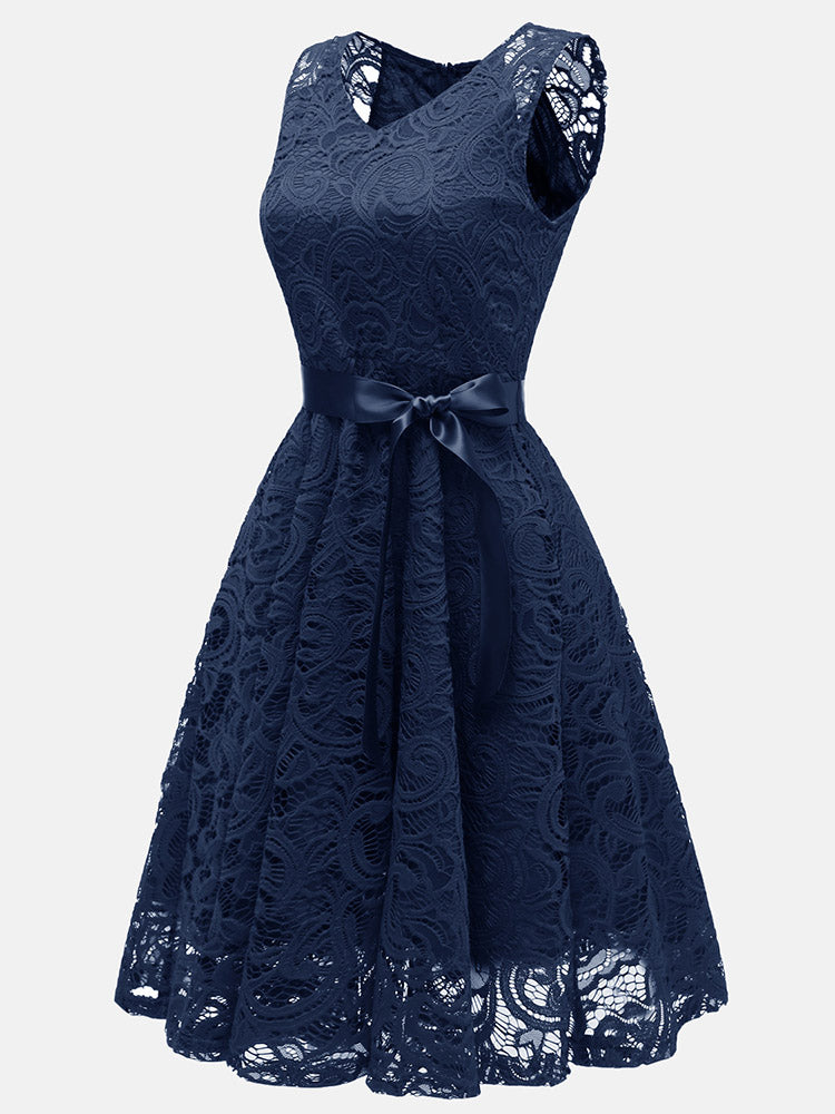 Elegant Sleeveless Lace Party Dress