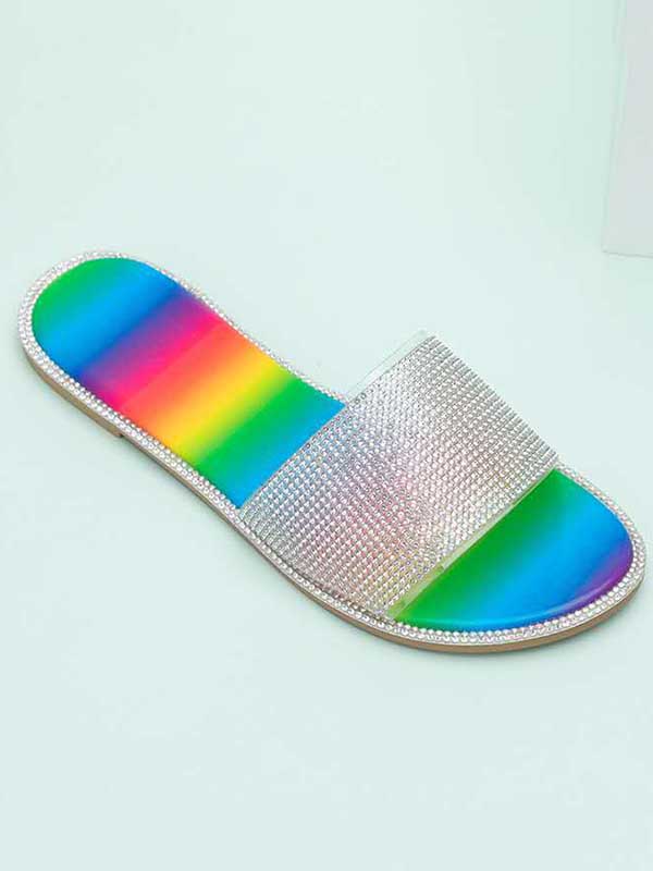 Pantuflas planas con cristales brillantes