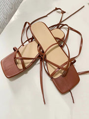 Cross Strapping Flat Sandals