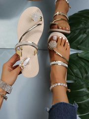 Sandalias planas con decoración de diamantes de imitación