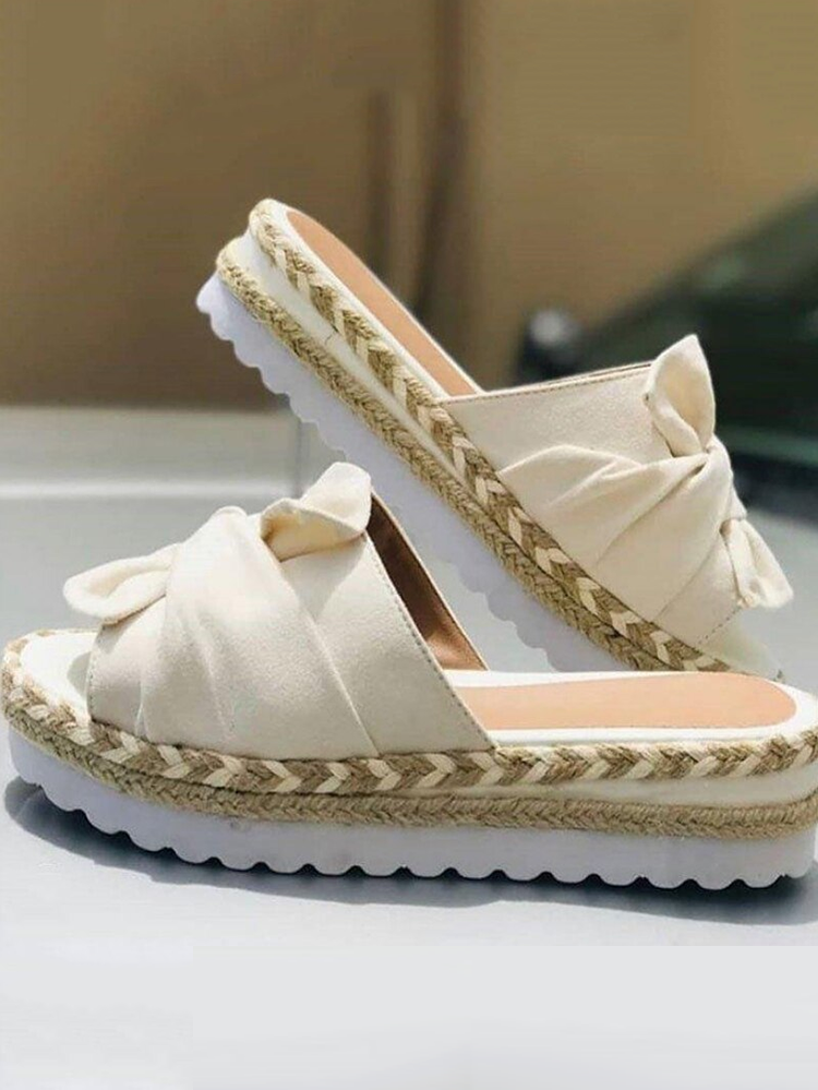 Sandalen mit Plateau-Wedges und Schleife