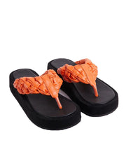 Lässige geflochtene Flip-Flops-Sandalen