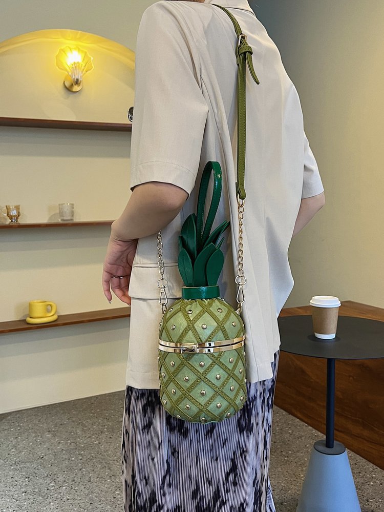 Bolso bandolera con forma de piña