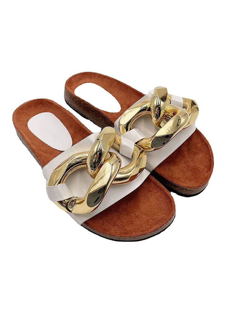 Slipper mit flacher Ferse und goldener Kette