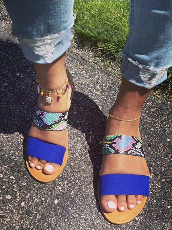 Sandalias planas con estampado casual