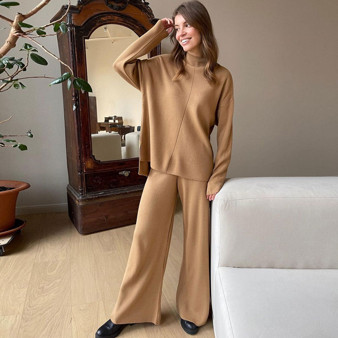 Pullover mit hohem Kragen und weitem Bein sowie Hose im passenden Set - Khaki