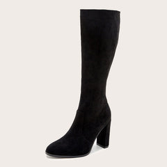 Kniehohe Stiefel aus Wildleder mit spitzer Spitze und klobigem High Heel - Schwarz