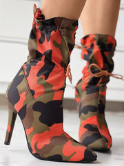 Stiefeletten mit Camouflage-Muster