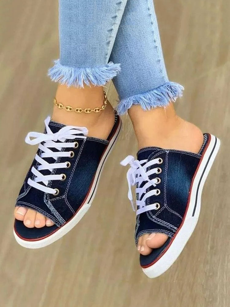 Flache Jeans-Slipper mit Schnürung