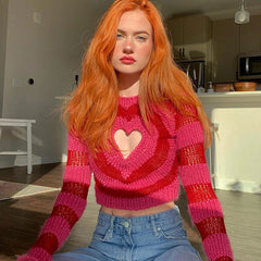 Unique Heart Cut Out Crew Neck Long Sleeve Cropped Sweater - Red