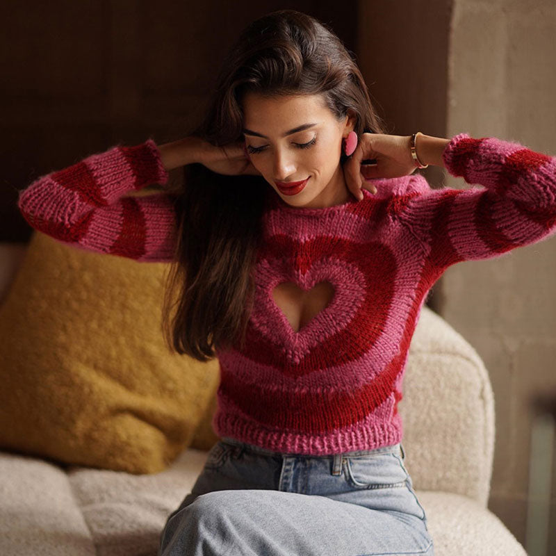 Unique Heart Cut Out Crew Neck Long Sleeve Cropped Sweater - Red